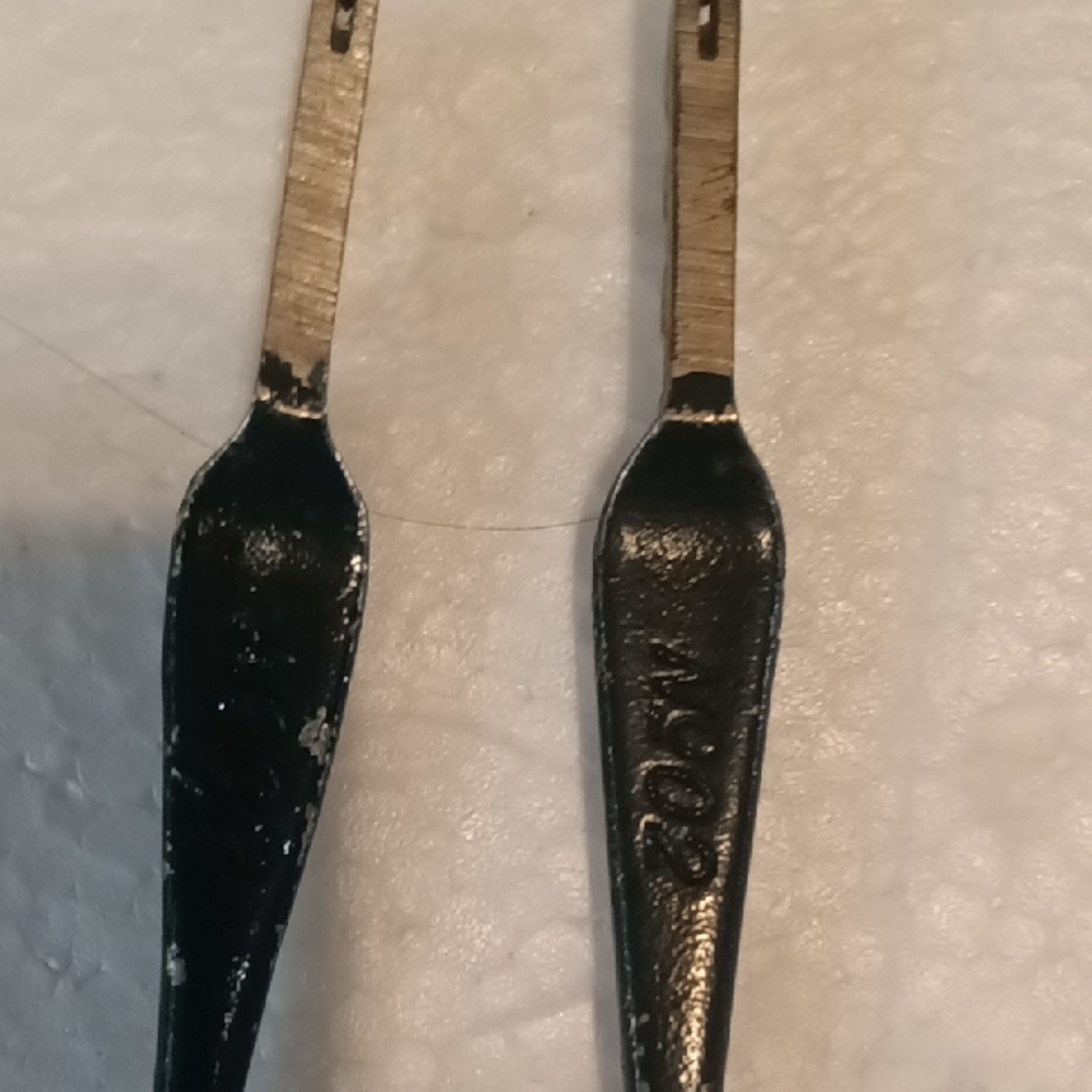 Elegant Black Metal Vintage Glass Cutter